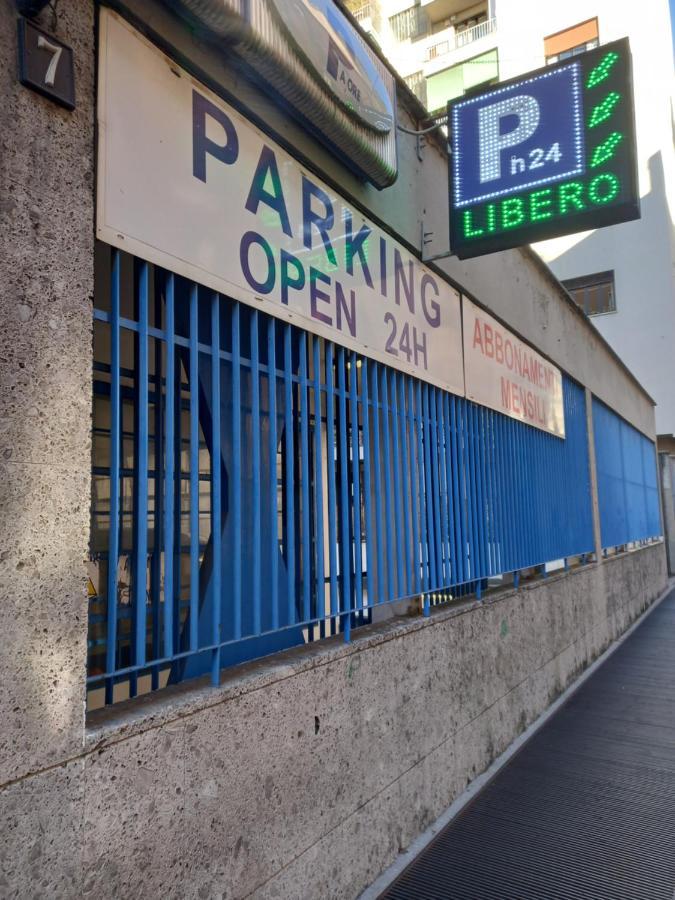 Arena Suite All Comforts - With Free Parking Garage Per Qualified Rate - Con Parcheggio Incluso Per Le Tariffe Qualificanti - Metro Verde Greenline Moscova Milano Dış mekan fotoğraf