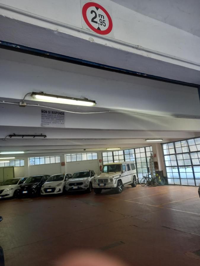 Arena Suite All Comforts - With Free Parking Garage Per Qualified Rate - Con Parcheggio Incluso Per Le Tariffe Qualificanti - Metro Verde Greenline Moscova Milano Dış mekan fotoğraf